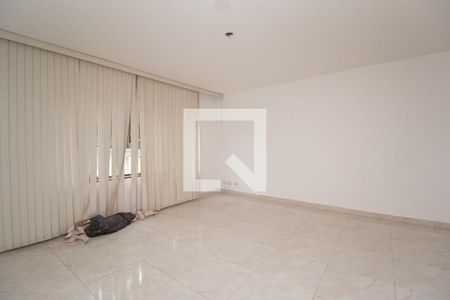 Sala de casa para alugar com 4 quartos, 232m² em Chácara Inglesa, São Paulo