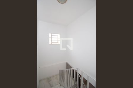 Escada - Hall de casa para alugar com 4 quartos, 232m² em Chácara Inglesa, São Paulo