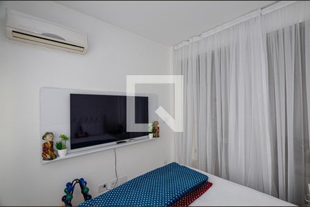 Quarto / Sala de apartamento à venda com 2 quartos, 70m² em Icaraí, Niterói