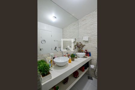 Apartamento à venda com 70m², 2 quartos e sem vagaBanheiro