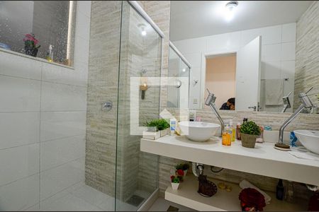 Banheiro de apartamento à venda com 2 quartos, 70m² em Icaraí, Niterói