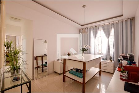 Apartamento à venda com 70m², 2 quartos e sem vagaSala