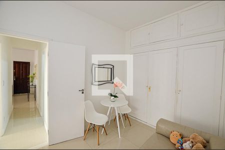 Quarto / Sala de apartamento à venda com 2 quartos, 70m² em Icaraí, Niterói
