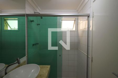Apartamento para alugar com 136m², 3 quartos e 2 vagas Apartamento para alugar com 136m², 3 quartos e 2 vagasBanheiro da Suíte