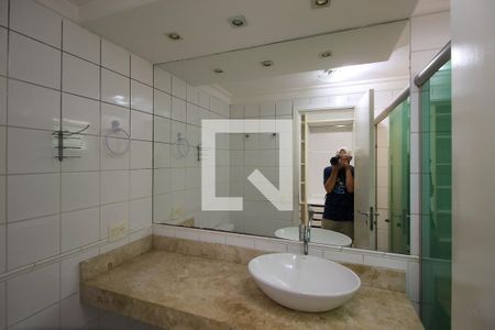Apartamento para alugar com 136m², 3 quartos e 2 vagas Apartamento para alugar com 136m², 3 quartos e 2 vagasBanheiro da Suíte