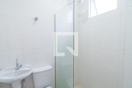 Banheiro de kitnet/studio para alugar com 1 quarto, 19m² em Vila Clementino, São Paulo