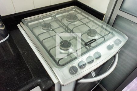 Apartamento para alugar com 50m², 2 quartos e 1 vagaDetalhe Fogão