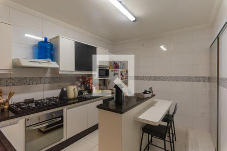 Casa à venda com 180m², 2 quartos e 2 vagas Casa à venda com 180m², 2 quartos e 2 vagasCozinha