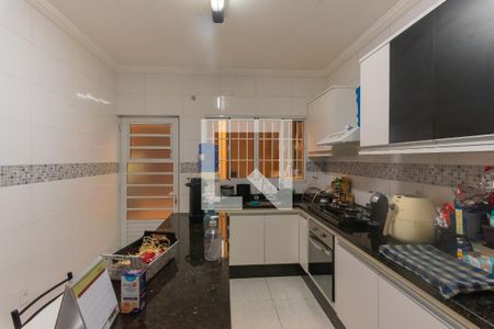 Casa à venda com 180m², 2 quartos e 2 vagas Casa à venda com 180m², 2 quartos e 2 vagasCozinha