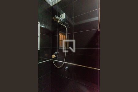 Casa à venda com 180m², 2 quartos e 2 vagas Casa à venda com 180m², 2 quartos e 2 vagasBanheiro da Suíte