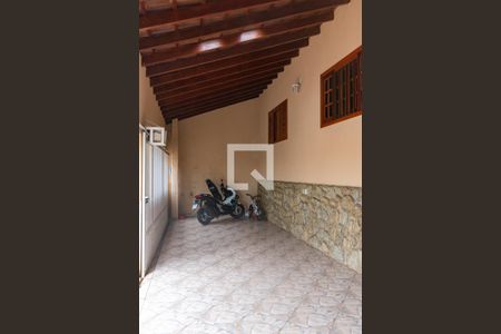 Casa à venda com 180m², 2 quartos e 2 vagas Casa à venda com 180m², 2 quartos e 2 vagasGaragem