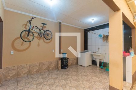 Casa à venda com 180m², 2 quartos e 2 vagas Casa à venda com 180m², 2 quartos e 2 vagasÁrea de Serviço