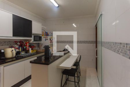 Casa à venda com 180m², 2 quartos e 2 vagas Casa à venda com 180m², 2 quartos e 2 vagasCozinha