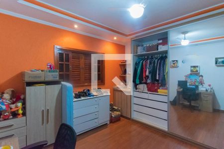 Casa à venda com 180m², 2 quartos e 2 vagas Casa à venda com 180m², 2 quartos e 2 vagasQuarto