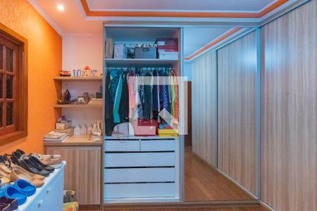 Casa à venda com 180m², 2 quartos e 2 vagas Casa à venda com 180m², 2 quartos e 2 vagasQuarto