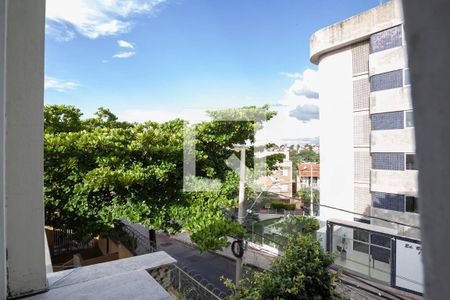 Casa à venda com 386m², 9 quartos e 4 vagasVista do quarto 4
