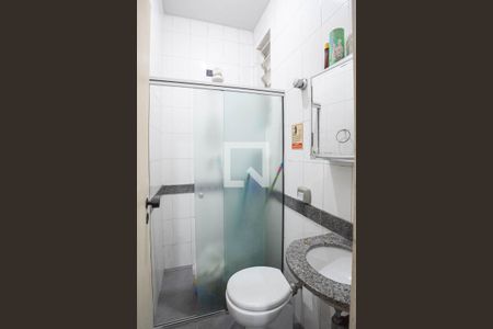 Casa à venda com 386m², 9 quartos e 4 vagasBanheiro de serviço