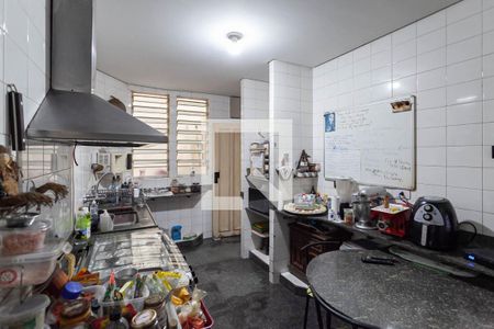 Casa à venda com 386m², 9 quartos e 4 vagasCozinha