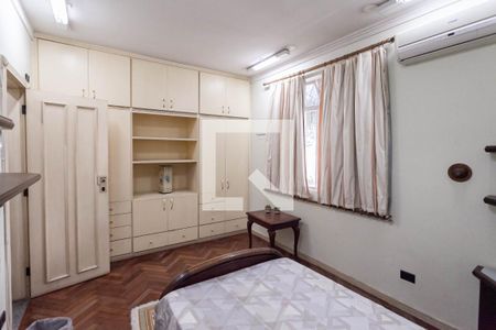 Casa à venda com 386m², 9 quartos e 4 vagasQuarto 2