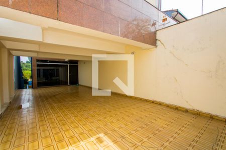 Casa à venda com 300m², 3 quartos e 4 vagas Casa à venda com 300m², 3 quartos e 4 vagasGaragem