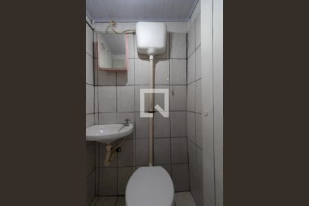 Banheiro de casa para alugar com 1 quarto, 38m² em Vila Nivi, São Paulo