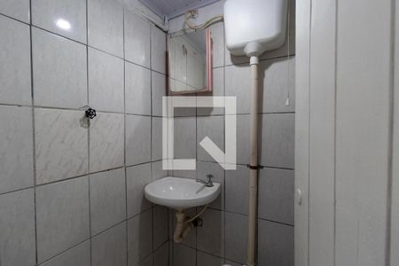 Banheiro de casa para alugar com 1 quarto, 38m² em Vila Nivi, São Paulo