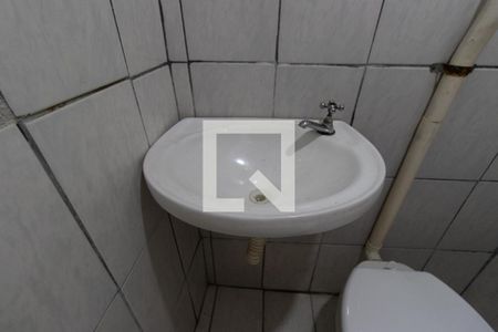 Banheiro de casa para alugar com 1 quarto, 38m² em Vila Nivi, São Paulo