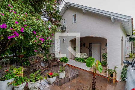 Casa à venda com 120m², 3 quartos e 2 vagasQuintal