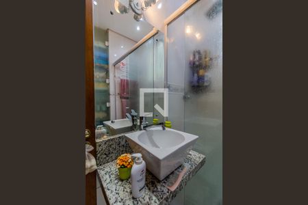 Casa à venda com 120m², 3 quartos e 2 vagasBanheiro