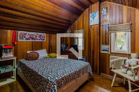 Casa à venda com 120m², 3 quartos e 2 vagasSotão