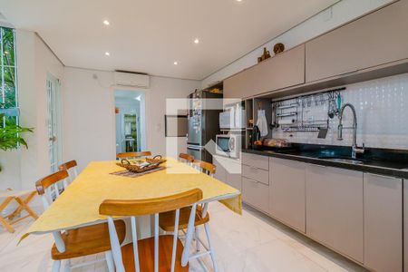 Casa à venda com 120m², 3 quartos e 2 vagasCozinha