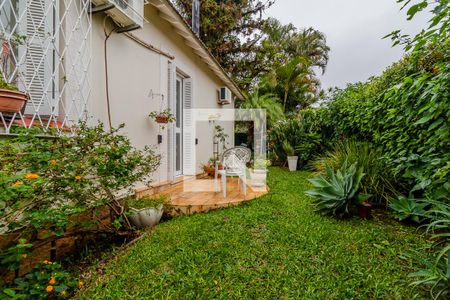 Casa à venda com 120m², 3 quartos e 2 vagasQuintal