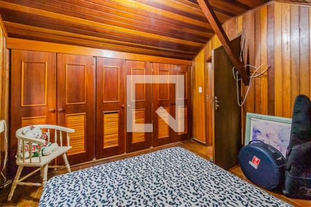 Casa à venda com 120m², 3 quartos e 2 vagasSotão