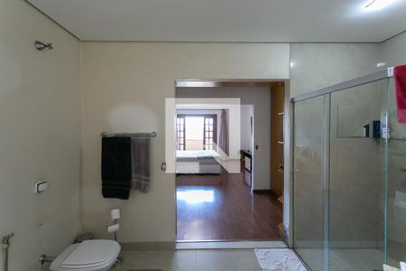 Casa à venda com 293m², 3 quartos e 4 vagasBanheiro da Suíte 1
