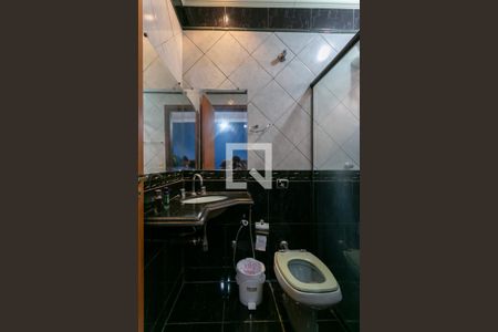 Casa à venda com 293m², 3 quartos e 4 vagasBanheiro da Suíte 2