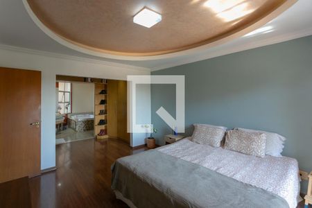 Casa à venda com 293m², 3 quartos e 4 vagasSuíte 1