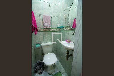 Lavabo de casa à venda com 3 quartos, 200m² em Tijuca, Rio de Janeiro