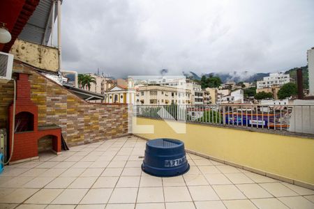 Casa à venda com 200m², 3 quartos e sem vaga Casa à venda com 200m², 3 quartos e sem vagaTerraço 2