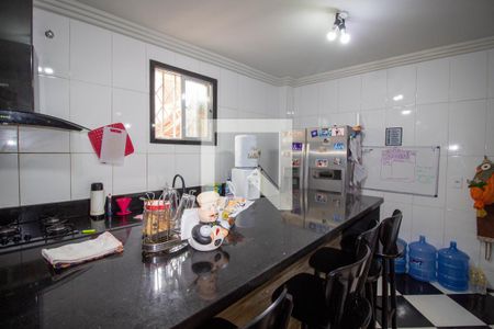 Casa à venda com 200m², 3 quartos e sem vaga Casa à venda com 200m², 3 quartos e sem vagaCozinha