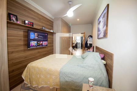 Casa à venda com 200m², 3 quartos e sem vaga Casa à venda com 200m², 3 quartos e sem vagaQuarto 3