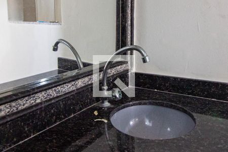 Casa à venda com 200m², 3 quartos e sem vaga Casa à venda com 200m², 3 quartos e sem vagaBanheiro da Suíte