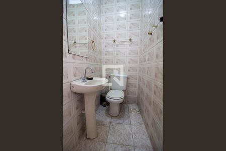 Casa à venda com 200m², 3 quartos e sem vaga Casa à venda com 200m², 3 quartos e sem vagaBanheiro Social 1