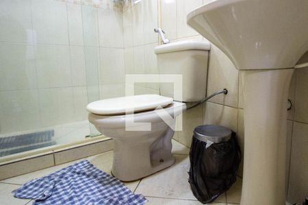 Casa à venda com 200m², 3 quartos e sem vaga Casa à venda com 200m², 3 quartos e sem vagaBanheiro Social 2