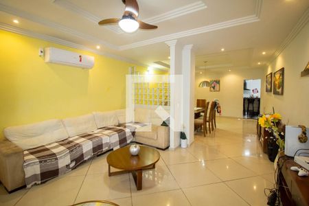 Sala de casa à venda com 3 quartos, 200m² em Tijuca, Rio de Janeiro