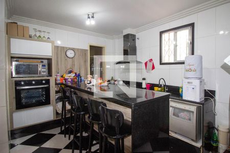 Casa à venda com 200m², 3 quartos e sem vaga Casa à venda com 200m², 3 quartos e sem vagaCozinha