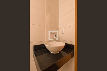 Banheiro de apartamento para alugar com 2 quartos, 43m² em Vila Calegari, Guarulhos