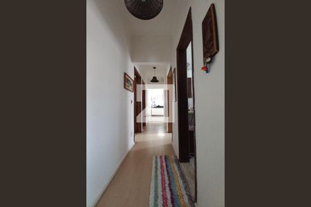 Corredor  de casa à venda com 4 quartos, 200m² em Jardim Garcia, Campinas