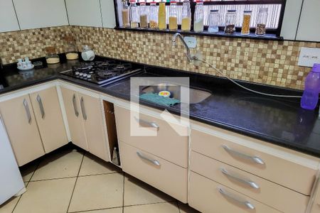 Casa à venda com 125m², 2 quartos e 2 vagas Casa à venda com 125m², 2 quartos e 2 vagasCozinha