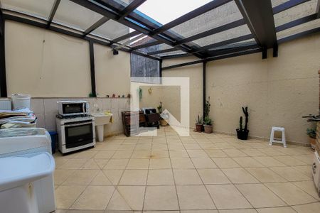 Casa à venda com 125m², 2 quartos e 2 vagas Casa à venda com 125m², 2 quartos e 2 vagasVaranda