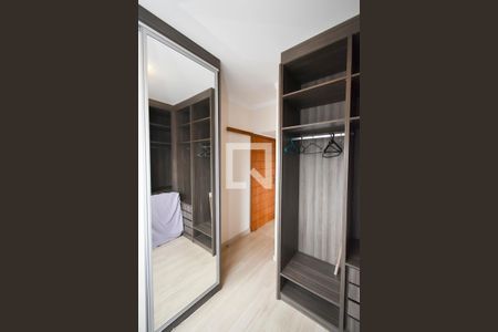 Apartamento à venda com 70m², 3 quartos e 1 vaga Apartamento à venda com 70m², 3 quartos e 1 vagaCloset